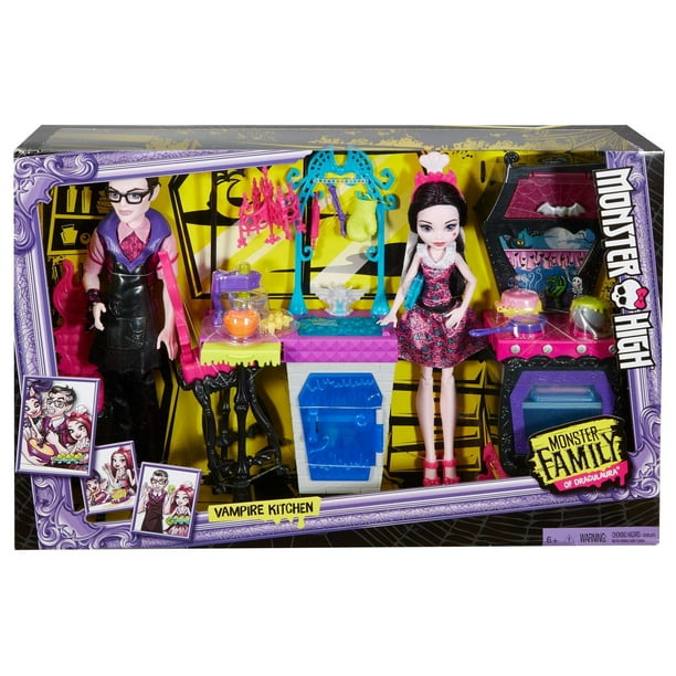 Monster High Monster Family of Draculaura Dolls Kitchen Play Set