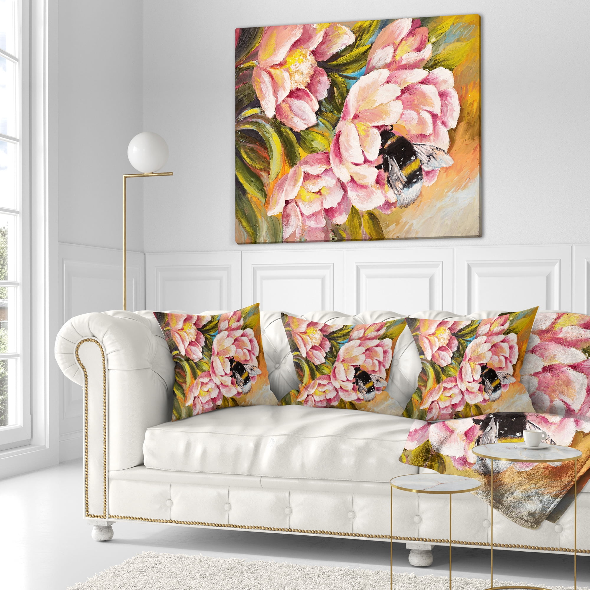 Designart Bee Sitting on Flower - Floral Throw Pillow - 16x16