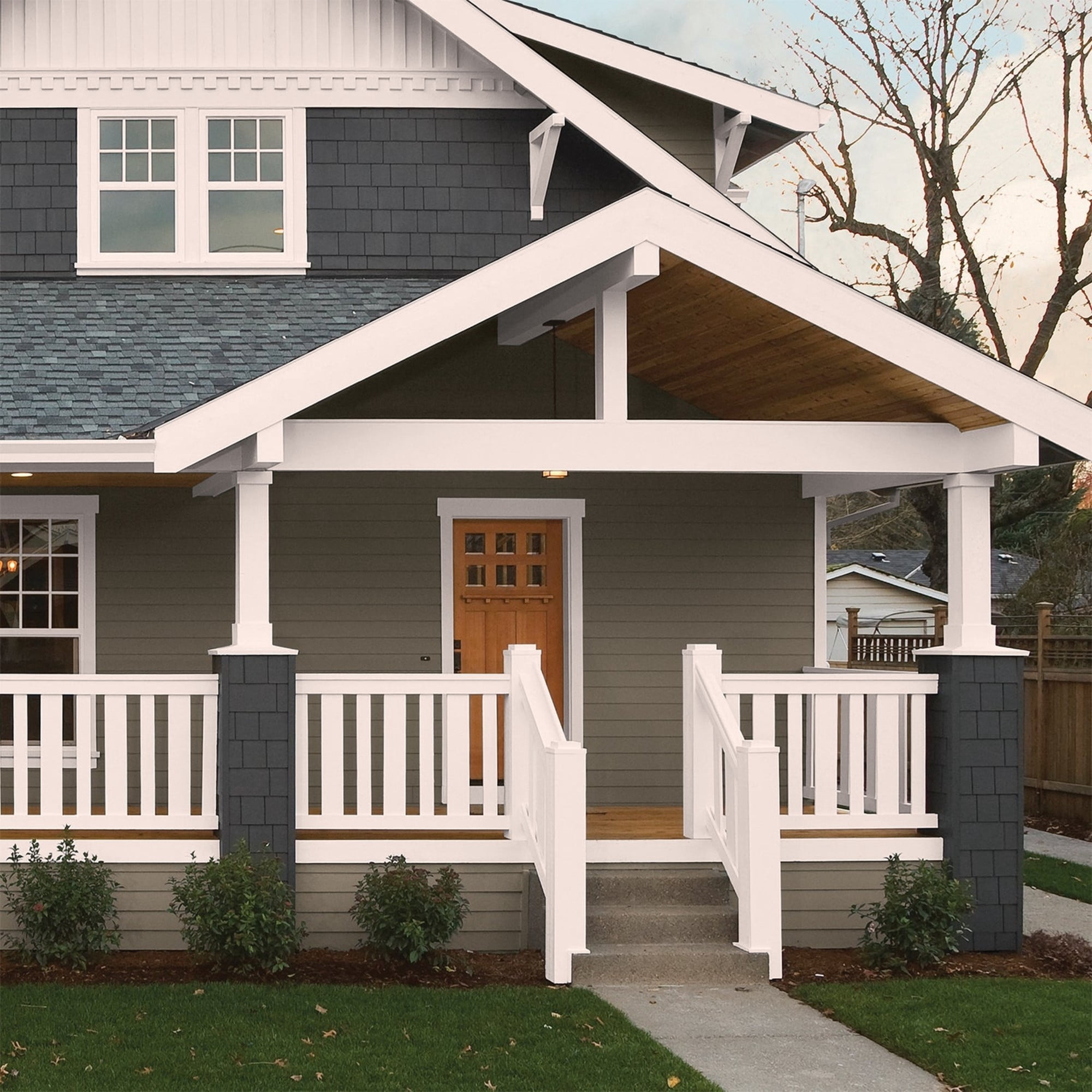 Glidden One Coat Brandy Alexander / Red Semi-Gloss Exterior Paint with Primer, 1 Gallon