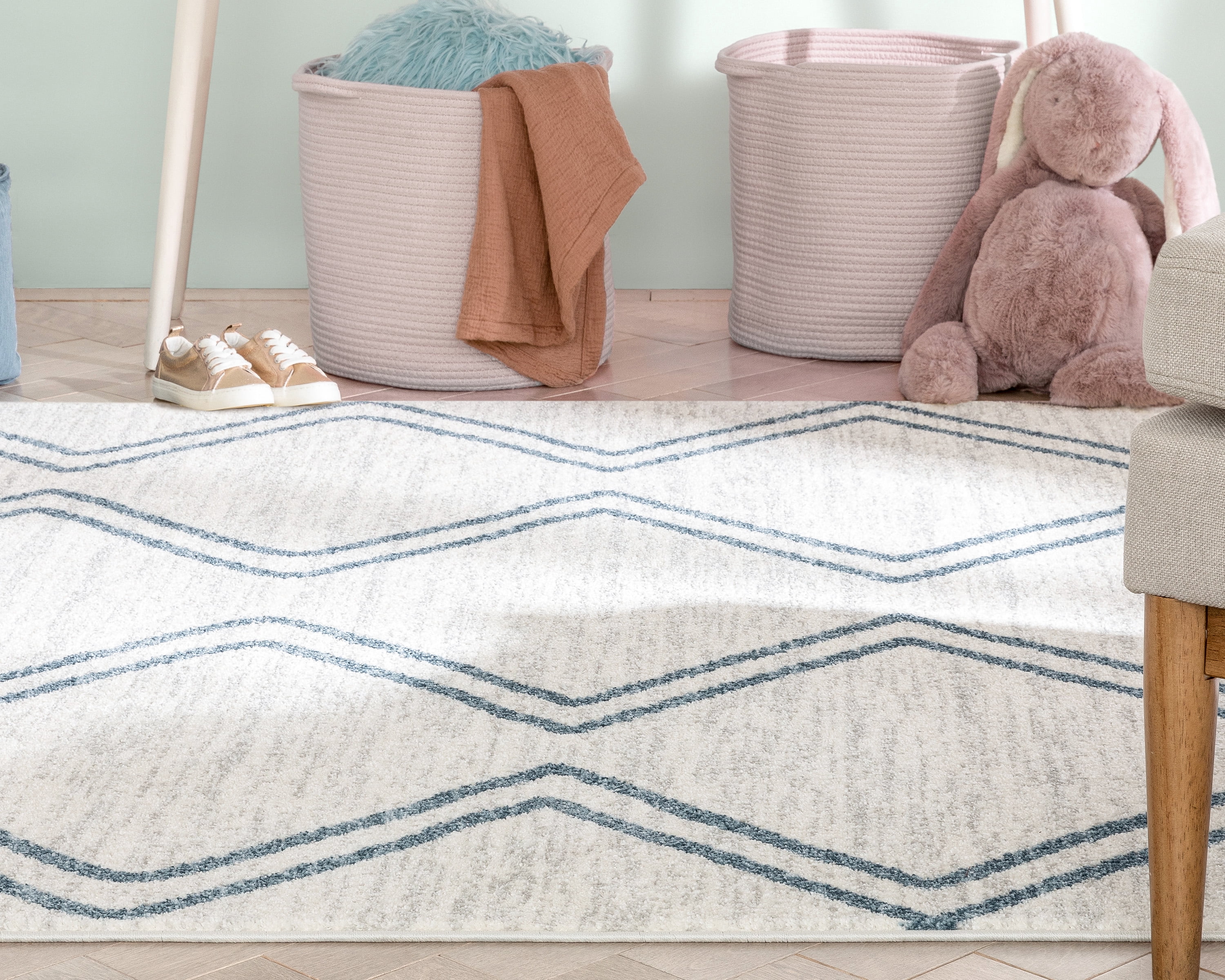 Well Woven Kennedy Chevron Area Rug, 6.58' x 9.25', Cotton Fringe For Authentic Look, Super Soft Pile, Durable, Easy To Clean