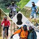 thumbnail image 5 of Casco negro, casco de motocicleta, casco elástico con polaina para el cuello, adecuado para deportes, ciclismo, esquí, snowboard y senderismo, suave y cómodo, transpirable y resistente al viento., 5 of 5