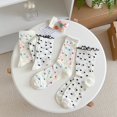 thumbnail image 2 of 4 pares de calcetines de lunares a rayas de colores para mujeres y niñas calcetines blancos transpirables apilados, 2 of 5