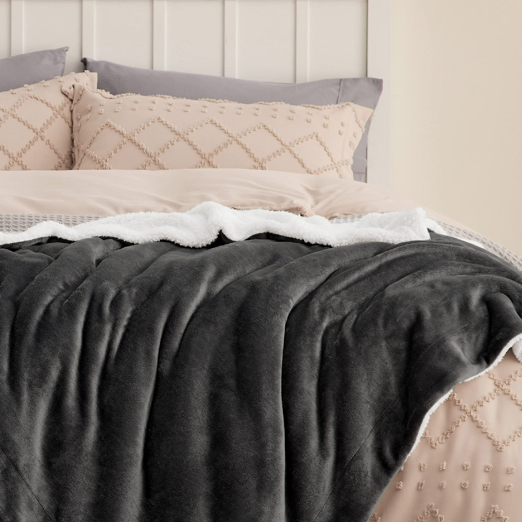 Bedsure Sherpa Fleece Blankets King Size for Bed Thick and Warm Blanket for Winter Soft Fuzzy Plush King Blanket for All Seasons Charcoal 108x90 Inches Walmart