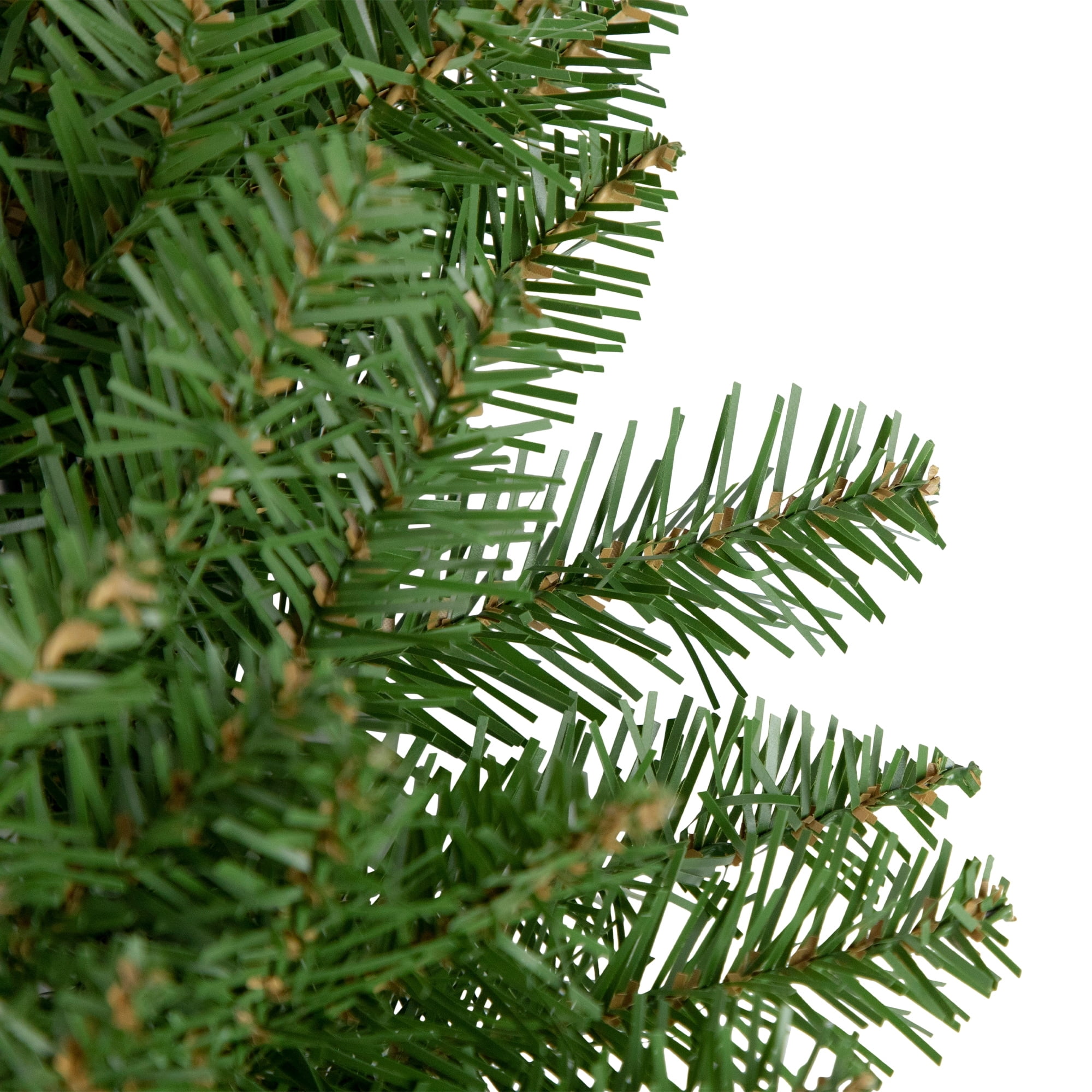 Northlight Northern Pine Artificial Christmas Wreath 24-Inch Unlit - 24"