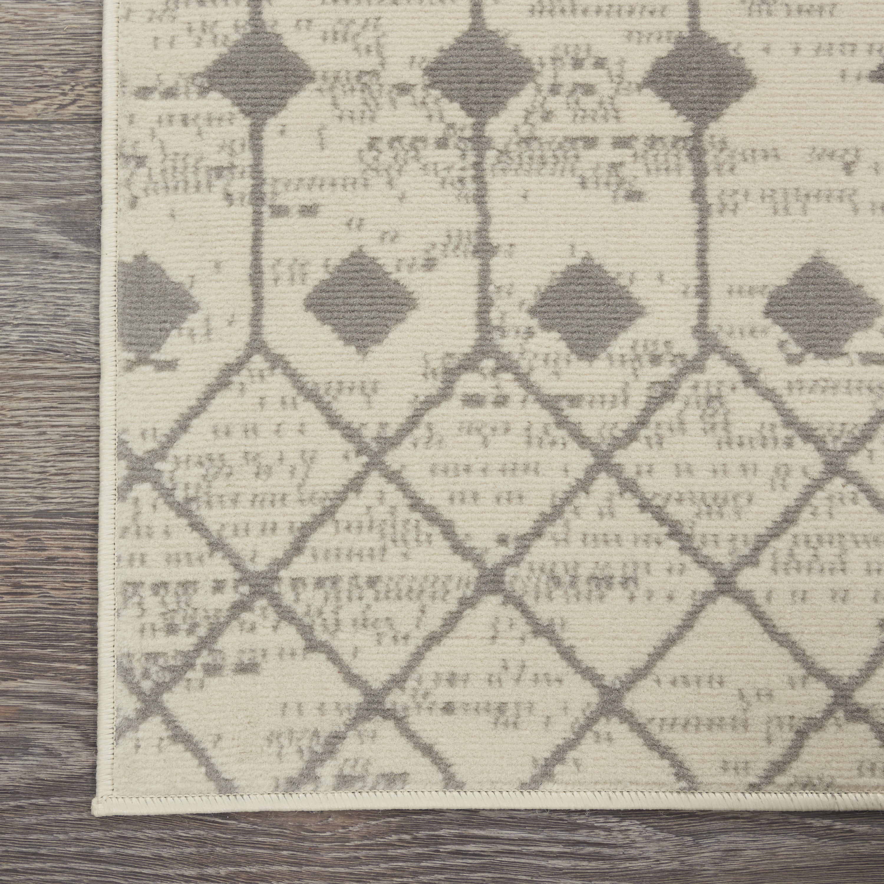 Nourison Grafix Moroccan Ivory/Grey 2'3" x 7'6" Area Rug, (2x8)