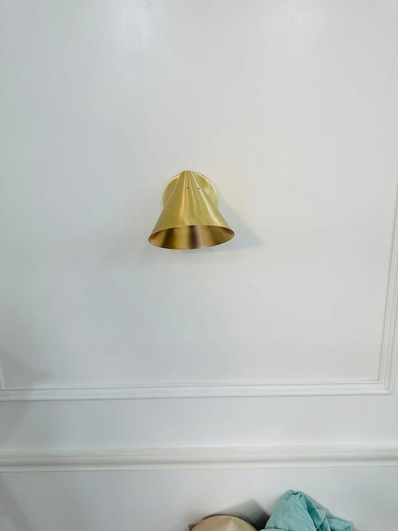 Beautiful 2 Light Brass Wall Scone Modern Vanity Light Mid Century Lighting Fixture