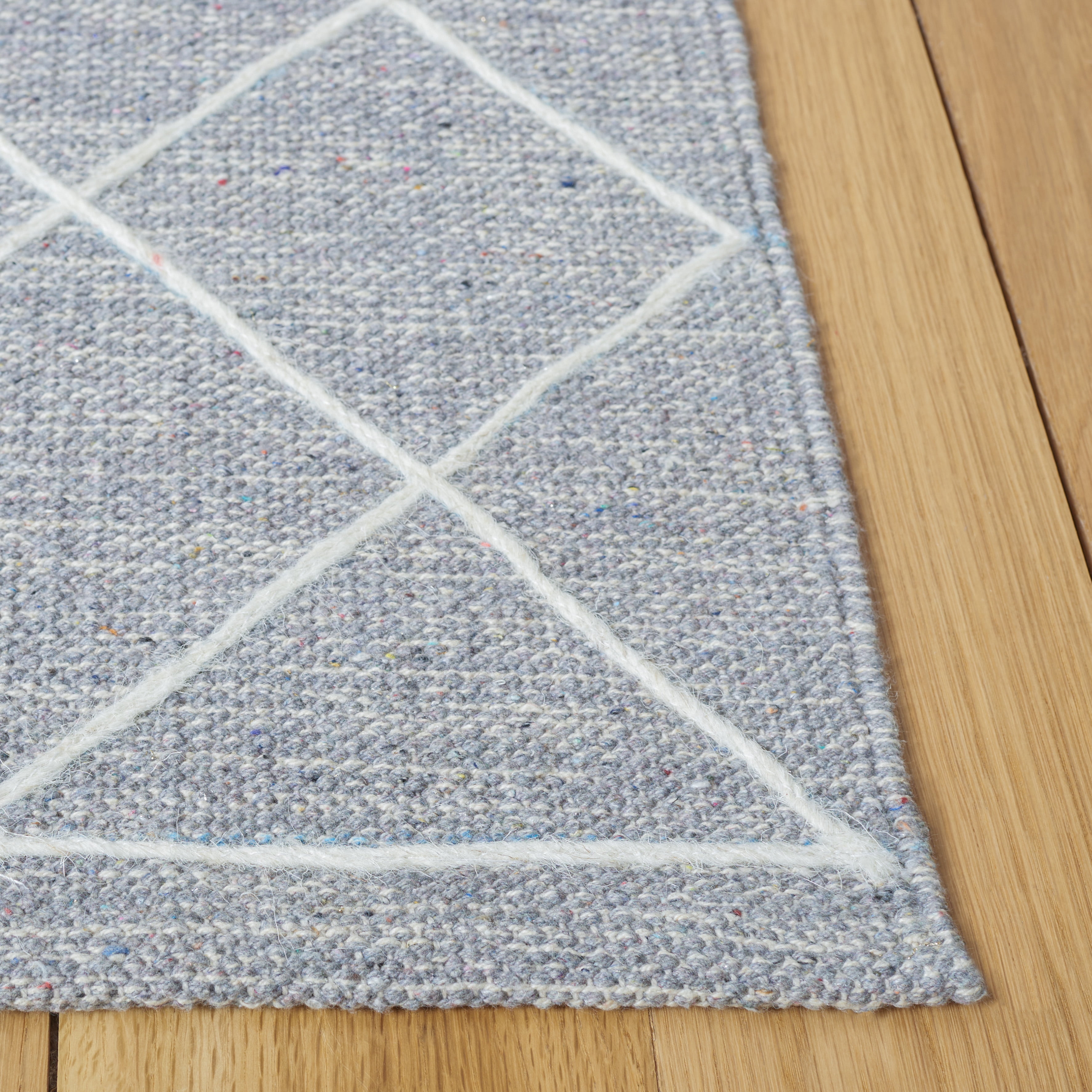 SAFAVIEH Striped Kilim Forrester Striped Area Rug, Silver/Grey, 5' x 8'