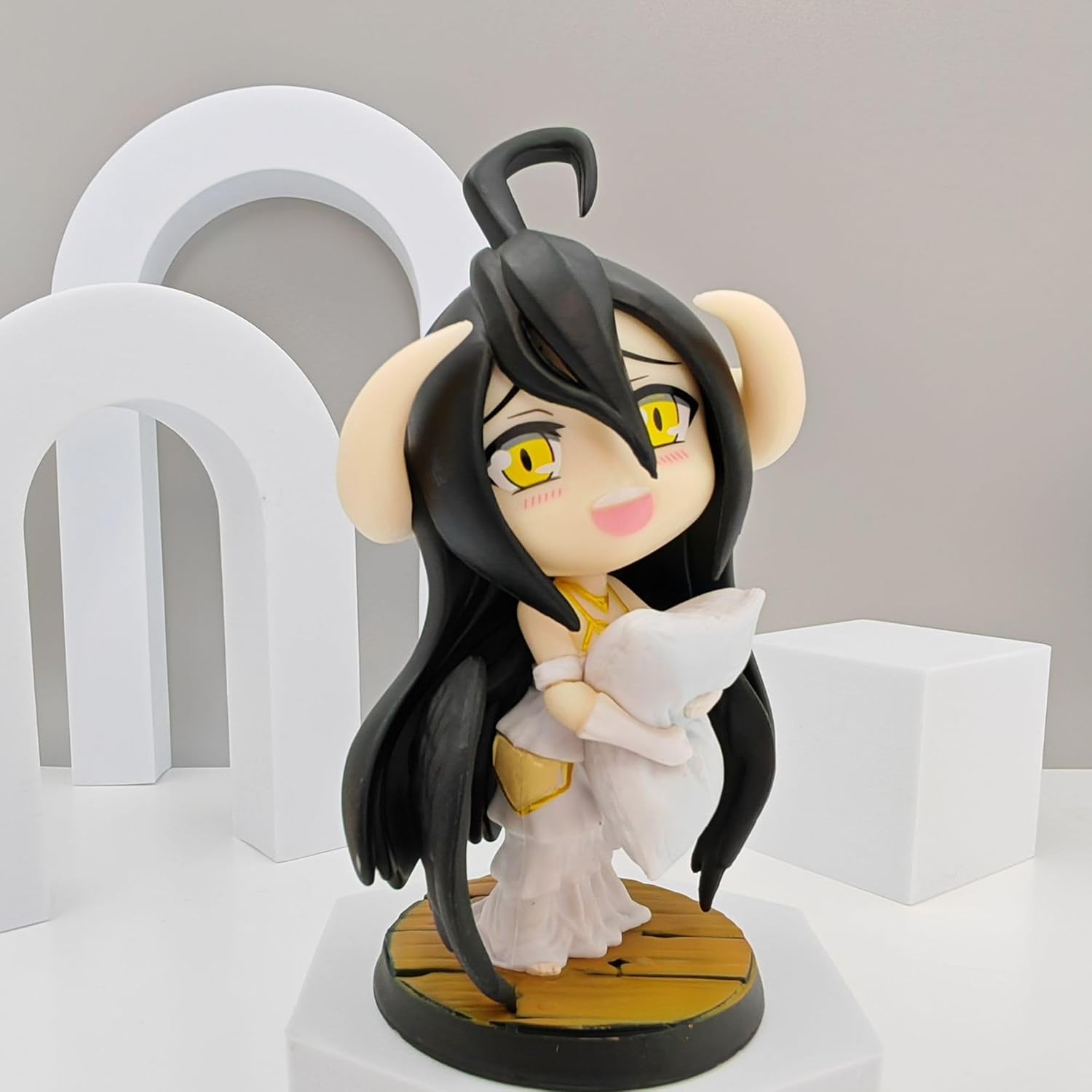 New Albedo Figure, Holding A Pillow Q Version Albedo Action Figures 12cm/4.7inch PVC Handmade Anime Character Statue Model Decoration Gifts