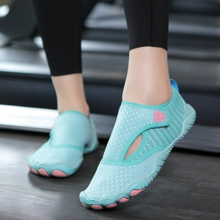 

1 Pair Lightweight Water Shoes Breathable Friendly to Skin Quick Dry Non-Slip Design Barefoot Shoes Footwear for Men Women