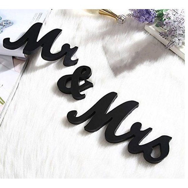 White Wood Sign Vintage Style Mr and Mrs Sign Mr & Mrs Wooden Letters Rustic Wedding Signs for Wedding Table,Photo Props,Party Table,Top Dinner,Rustic Wedding Decorations