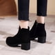 thumbnail image 5 of NECHOLOGY Botas Mujer Adulto Femenino Zapatos Botines para mujer Moda Otoño e Invierno Botines de mujer Tacón grueso Color sólido Gamuza Cremallera lateral Cómodo Estilo simple (Black, 7.5), 5 of 7