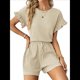 thumbnail image 3 of Conjunto de Dos Piezas para Mujer: Top de Corta con Cuello Redondo y Volantes y Pantalones Cortos con Cordón. Albaricoque S, 3 of 8