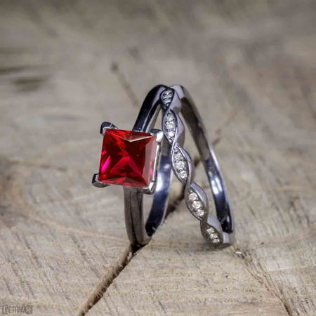 Beautiful 1 Carat Princess cut Ruby Solitaire Engagement Ring for Women in Black Gold