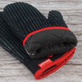 thumbnail image 4 of Juego de guantes de cocina y soportes para ollas Coziselect, resistentes al calor, 4 of 8