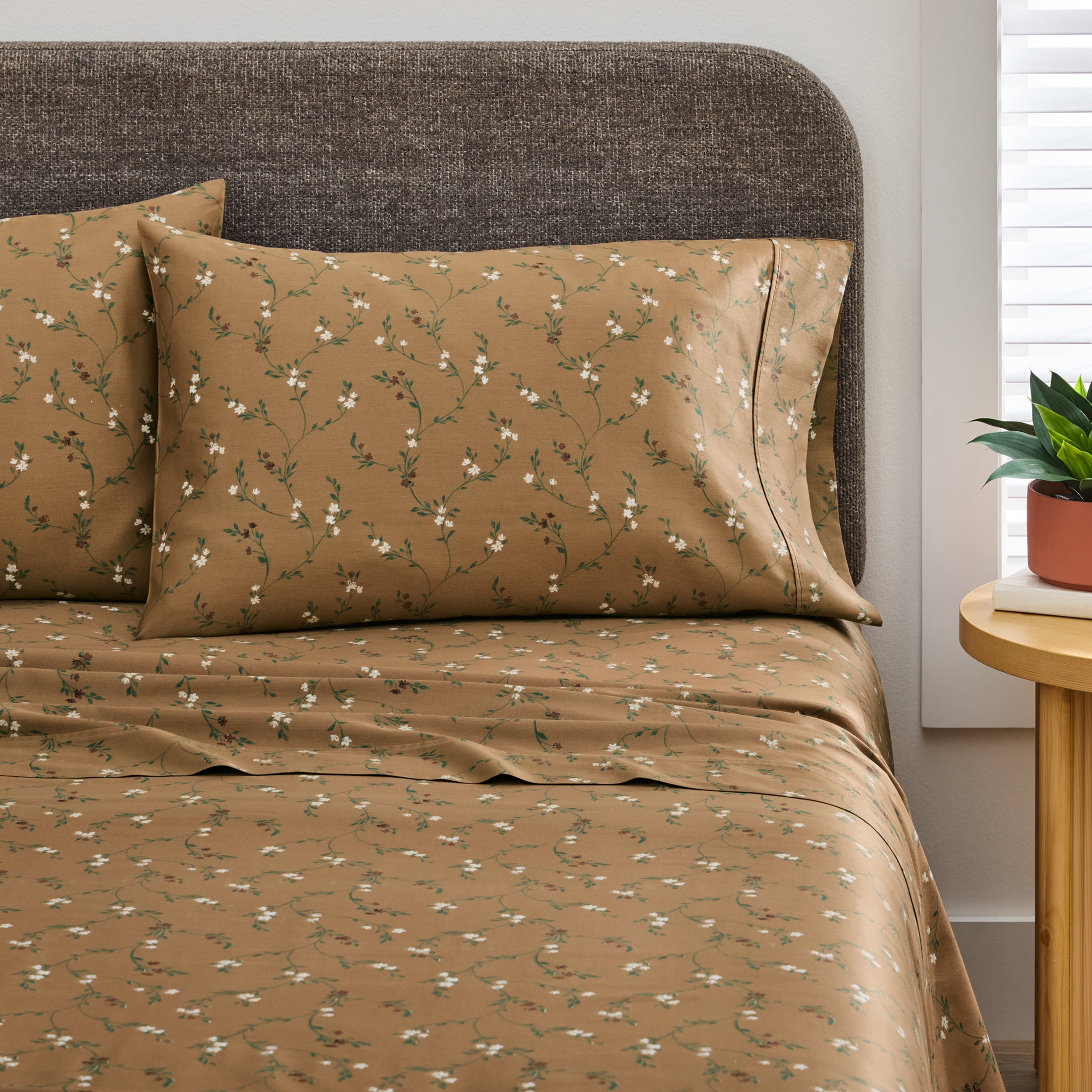 Better Homes & Gardens 3-Piece 300 Thread Count Lysia Floral Dark Caramel Cotton Sateen Bed Sheet Set, Twin XL