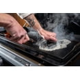 thumbnail image 4 of Cepillo para parrilla Traeger Steam N' Clean sin cerdas, 4 of 9