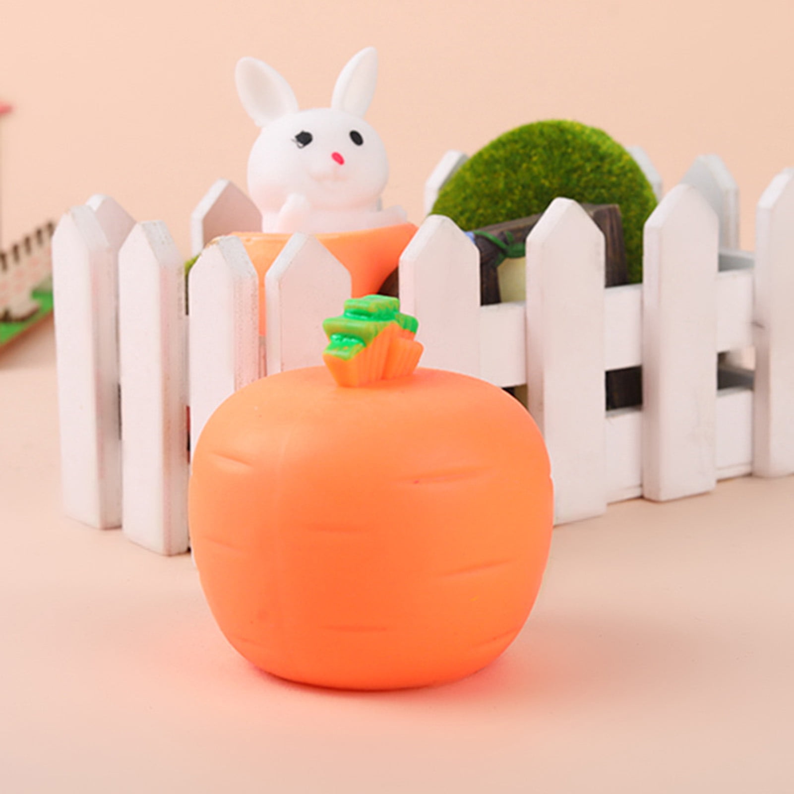 1pc Plastic Multi-functional Rabbit Puzzle Feeder Toy, Carrot/rabbit/dragon  Squirrel Leakage Ball, Random Color
