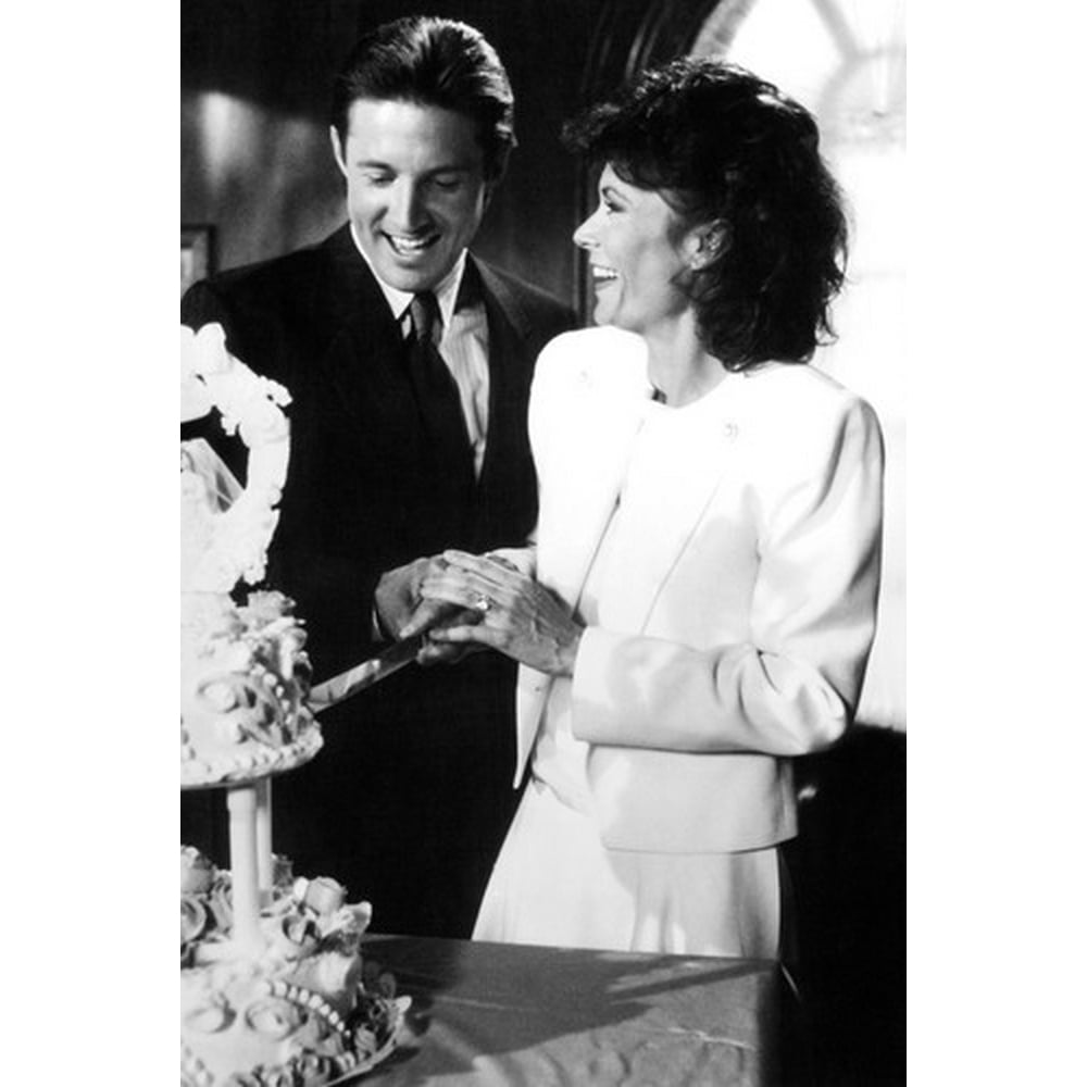 Scarecrow and Mrs King 24X36 Poster