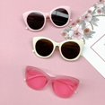 thumbnail image 4 of Gafas de sol retro para niños, gafas de sol de viaje con protección UV para bebés, gafas de moda para niños, gafas de sol con protección para los ojos, 4 of 5