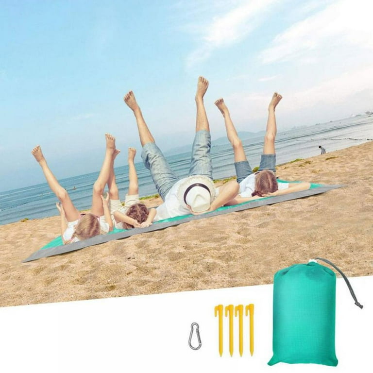 Sand sifting 2024 beach blanket