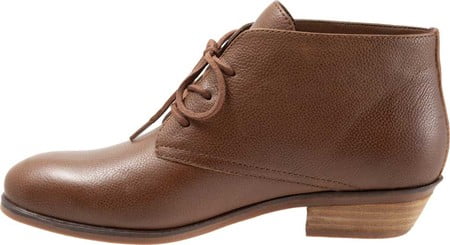 Women's SoftWalk Ramsey Lace Chukka 