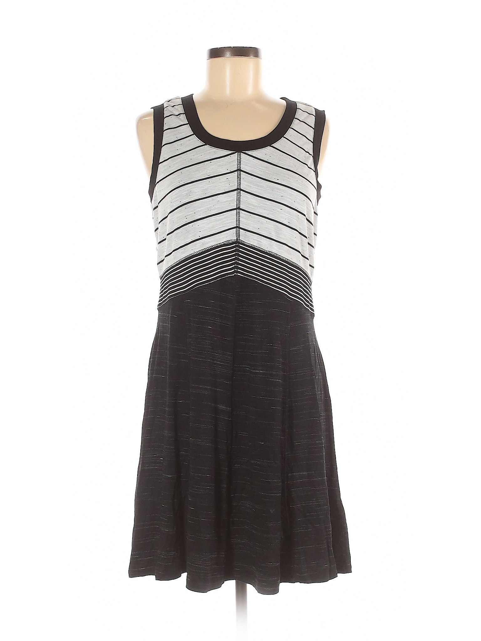 Spenser Jeremy - Pre-Owned Spenser Jeremy Women's Size M Casual Dress ...