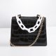 thumbnail image 3 of Bolso cuadrado pequeño de charol con patrón de cocodrilo para mujer, bandolera con cadena gruesa, 2024, 3 of 5