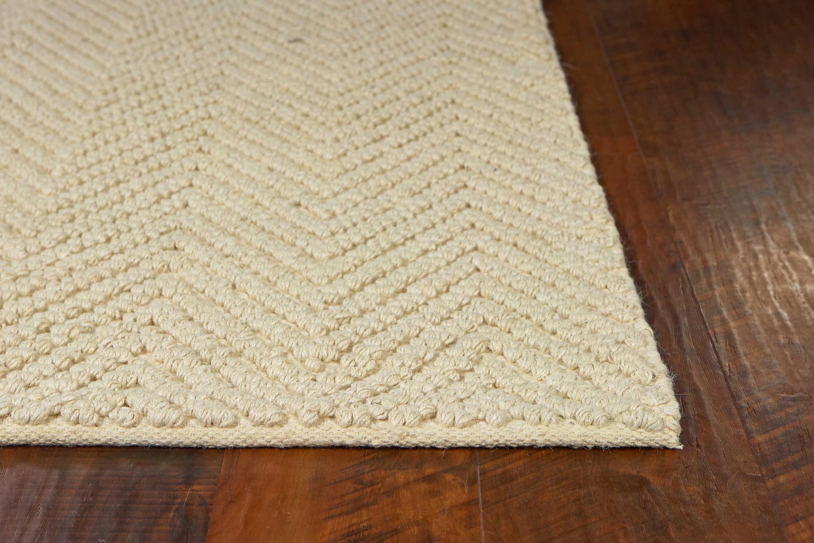 27" X 45" X 0.'5" Ivory Jute Rug