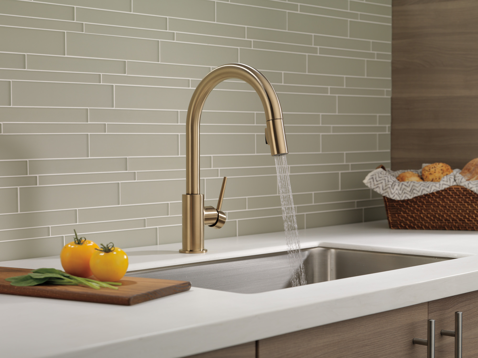 Delta Trinsic® Single Handle Pull-Down Kitchen Faucet - image 3 of 10