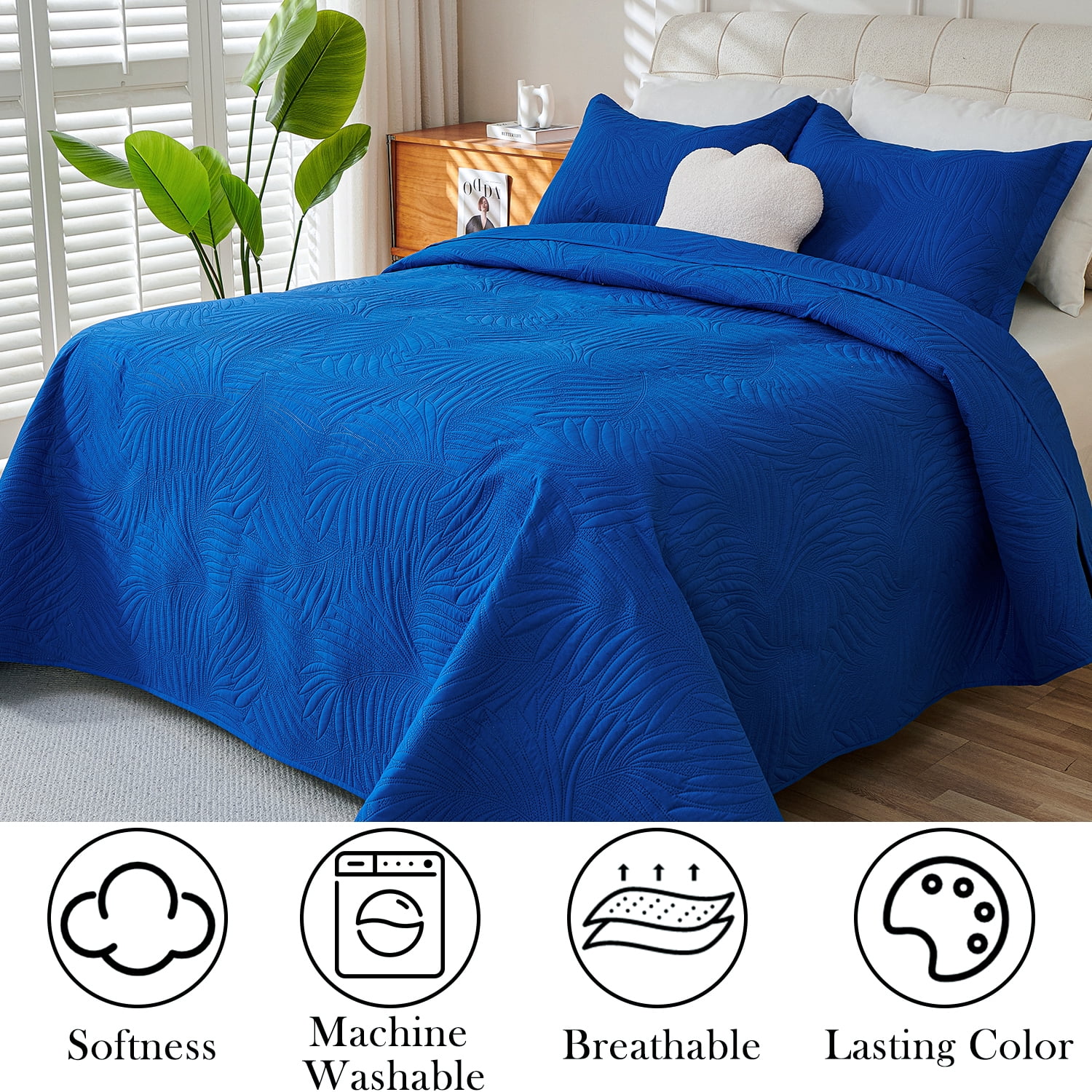 Evenhug 3-Piece Queen Quilt Set Soft Banana Leaves Pattern Bedding Set Lightweight Microfiber Ultrasonic Bedspread With Shams Suitable All Season(Royal Blue,90"x90")