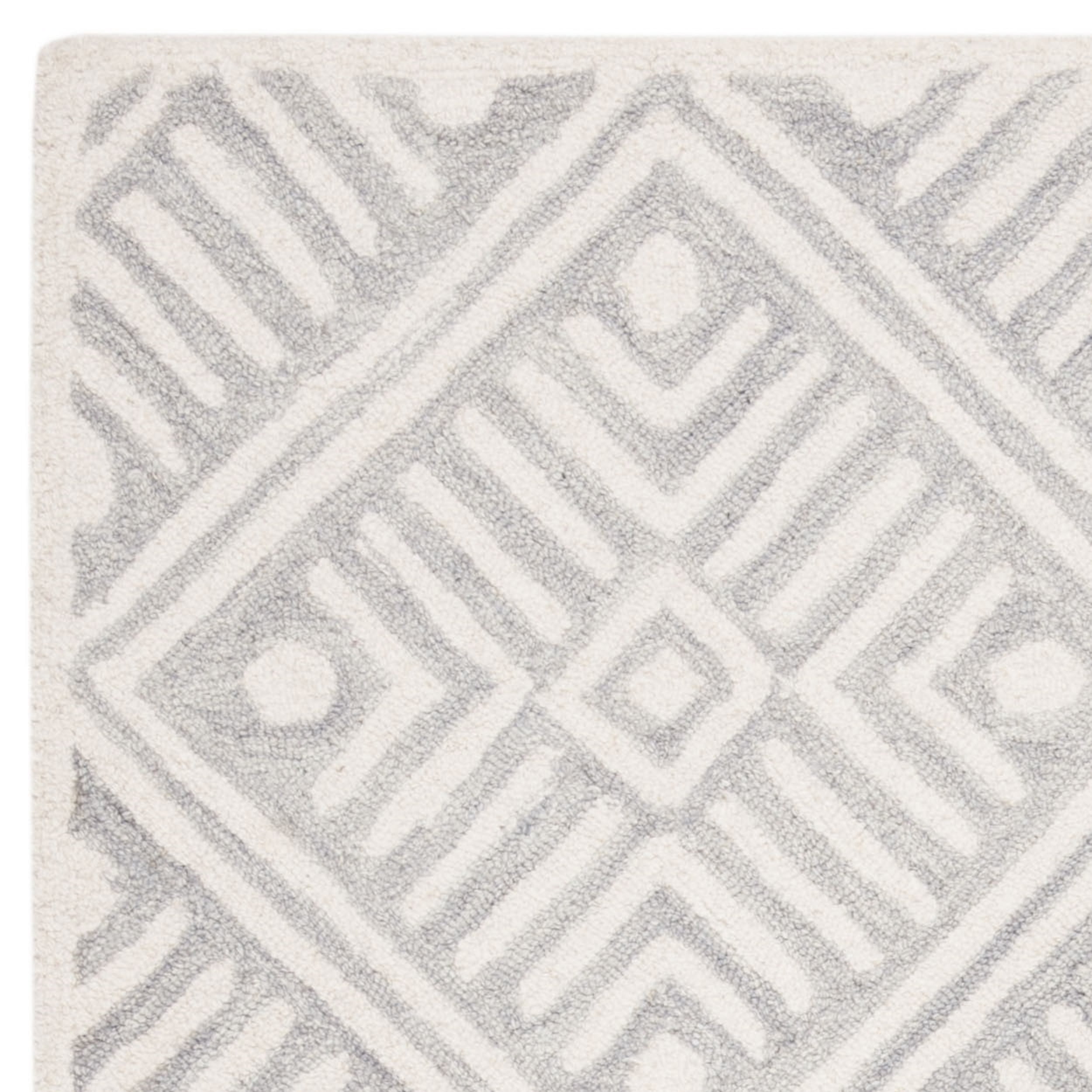 SAFAVIEH Micro-Loop Tris Geometric Boxes Wool Area Rug, Grey/Ivory, 5' x 8'