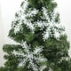 thumbnail image 4 of 30/12 piezas de adornos navideños de copos de nieve con purpurina, copos de nieve blancos falsos, colgantes para árbol de Navidad, decoración para fiestas en el hogar y Año Nuevo, 4 of 5