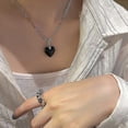 thumbnail image 5 of Collares para mujer Yashi con colgante de corazón Vidrio rojo modelo E 30341, 5 of 5