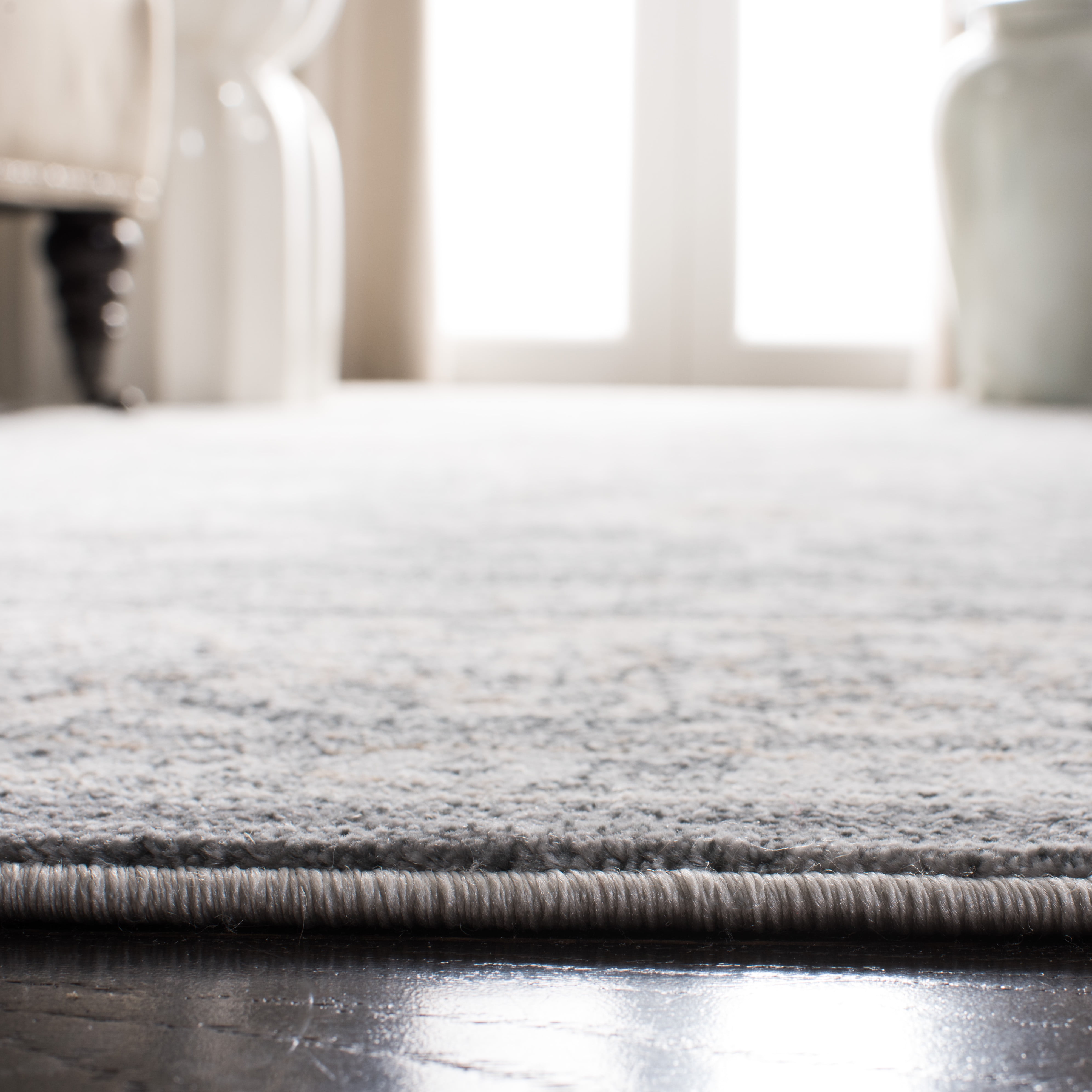 SAFAVIEH Isabella Zander Oriental Area Rug, Grey/Cream, 8' x 8' Square