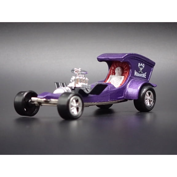 Open Box BAD MEDICINE DRAGSTER TOM DANIELS CUSTOM 1:64 SCALE DIORAMA DIECAST MODEL CAR