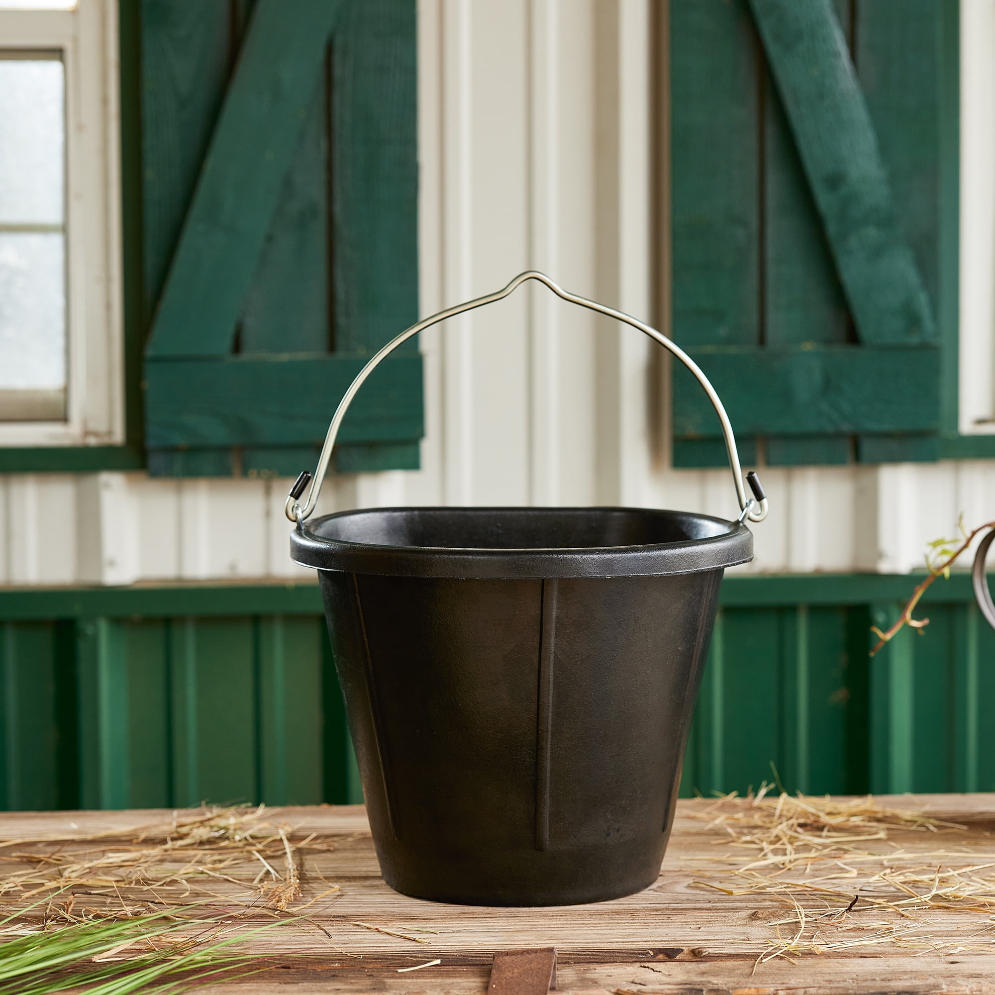 Buy Farm Innovators 18 Quart 90 Watt Rubber Flat Back Heated Bucket (3 Pack) Online at Lowest
