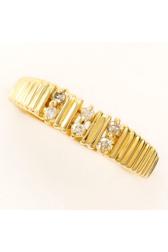 Pre-Owned 18K (18-karat) yellow gold ring with diamond (carat weight not stamped), total 1.9g,...