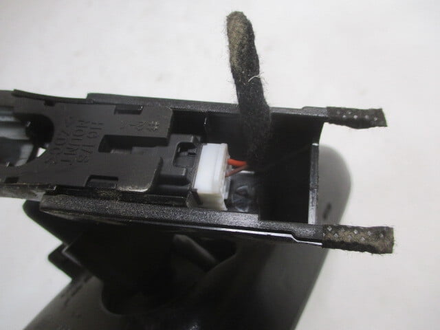 Pre-Owned Kia Forte Soul Manual Rear View Mirror OEM LKQ - Verify Specific Vehicle Fitment In Description - (Good)