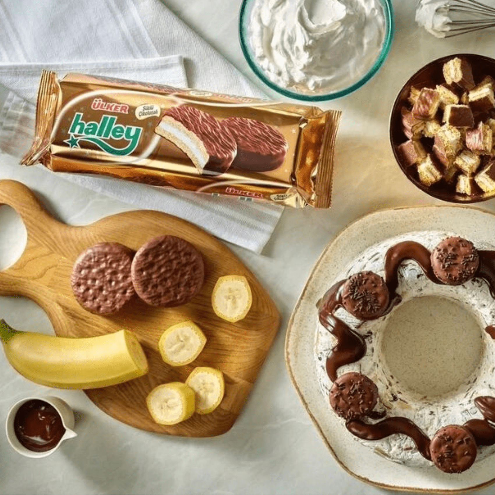Ziyad Ulker Halley Chocolate Covered Marshmallow Biscuits, 10 Pieces