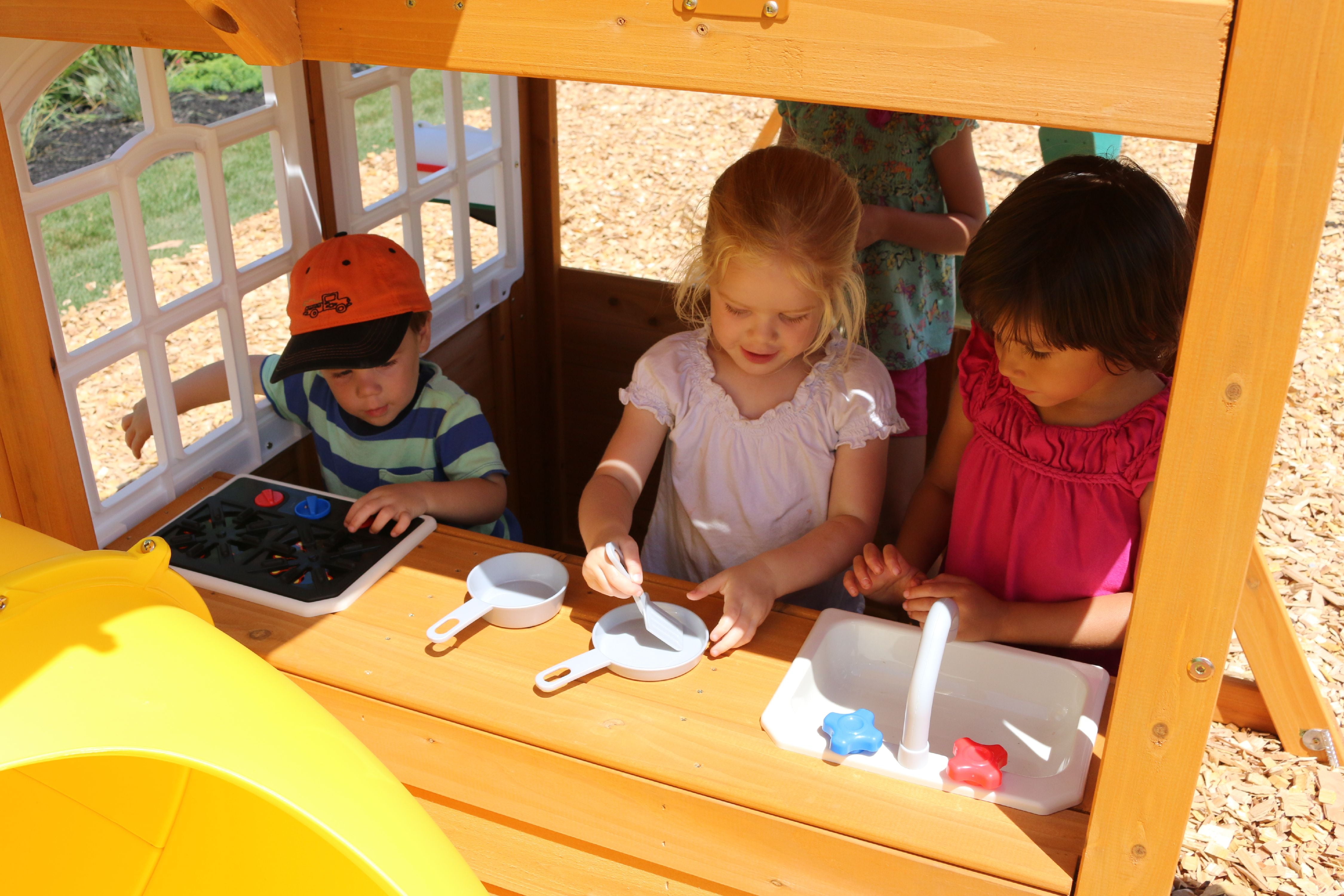 Creston lodge playset deals