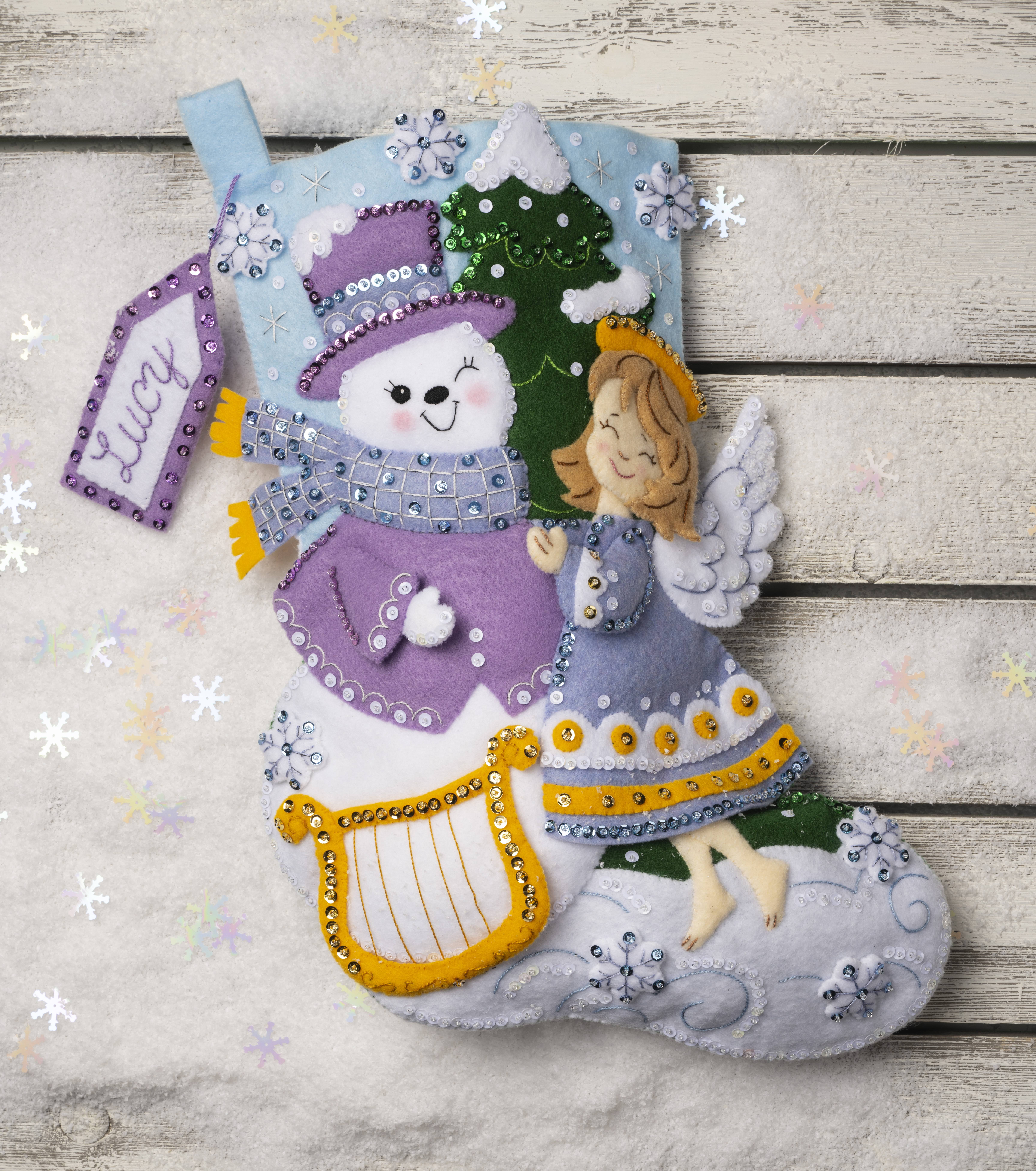 Bucilla Hugs Felt Applique Christmas Stocking Kit 18 (89253E)
