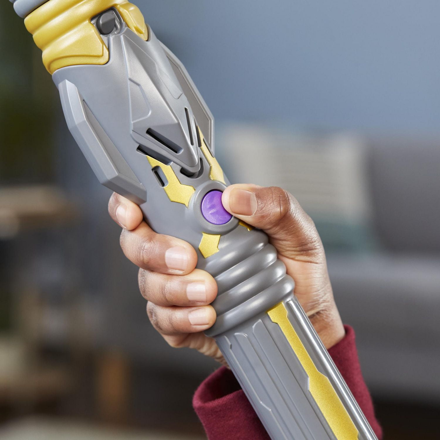 Marvel Studios’ Black Panther: Wakanda Forever Kingsguard FX Spear Electronic Toy for Kids’ Roleplay, Marvel Toys for Kids Ages 5 and Up