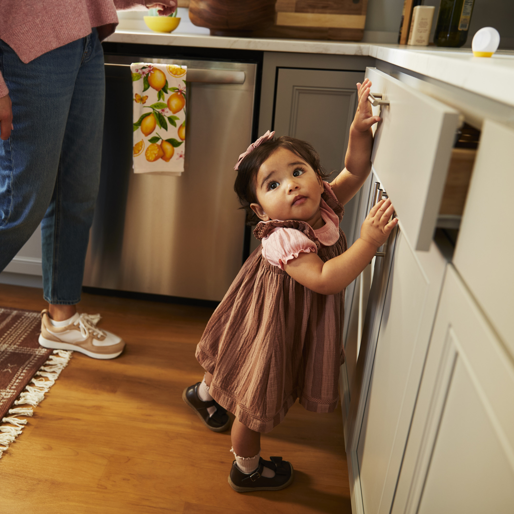 Safety 1st Secure-to-Explore Adhesive Magnetic Cabinet Locks photo 7