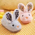 thumbnail image 4 of Zapatillas acolchadas de algodón para niños, zapatos cálidos para uso doméstico en interiores, para otoño e invierno, suela suave y forro cálido, 4 of 5