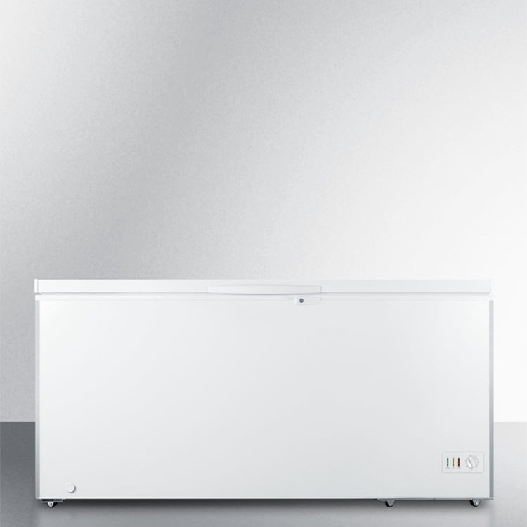 Summit SCFM183 65 1/4" Mobile Chest Freezer w/ Wire Storage Baskets - White, 115v