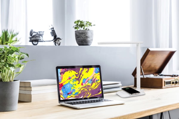 iLive LED Desk Lamp With Wireless Charging, IAQL300W, White
