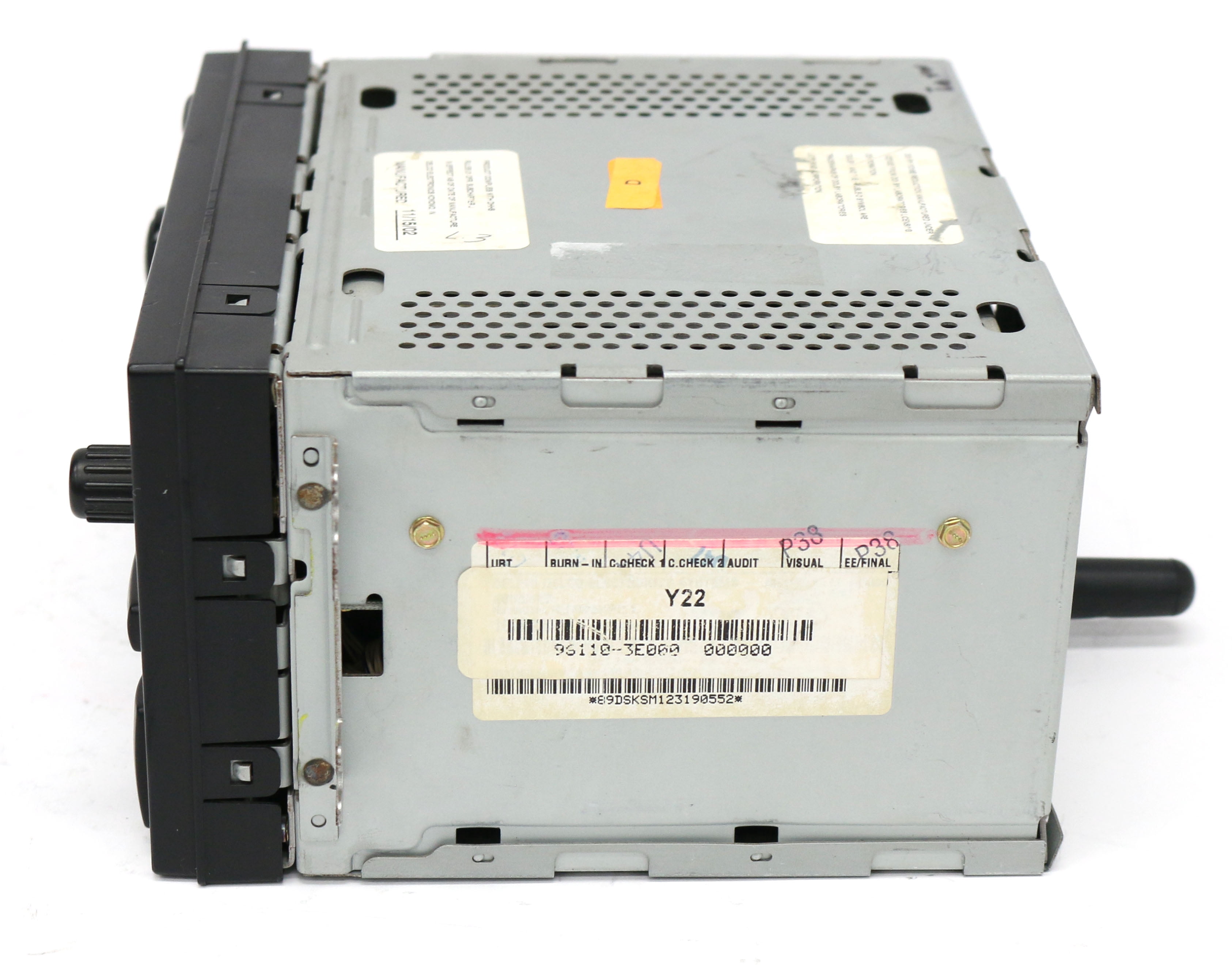 Restored 2003-2006 Kia Sorento AMFM Delco Radio Single Disc & Cassette Player 96110-3E000 (Refurbished)