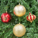 thumbnail image 4 of Esferas De Navidad Importadora La Merced 10 cm Paquete 20 Pz Dorado Rojo Brillante Plástico Alta Resistencia, 4 of 5