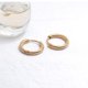 thumbnail image 3 of Moda Simple para hombres y mujeres Minimal Huggie Hoop Espárragos chapados en oro Joyería de moda fina Pendientes con clip oso de fresa Hogar, 3 of 5