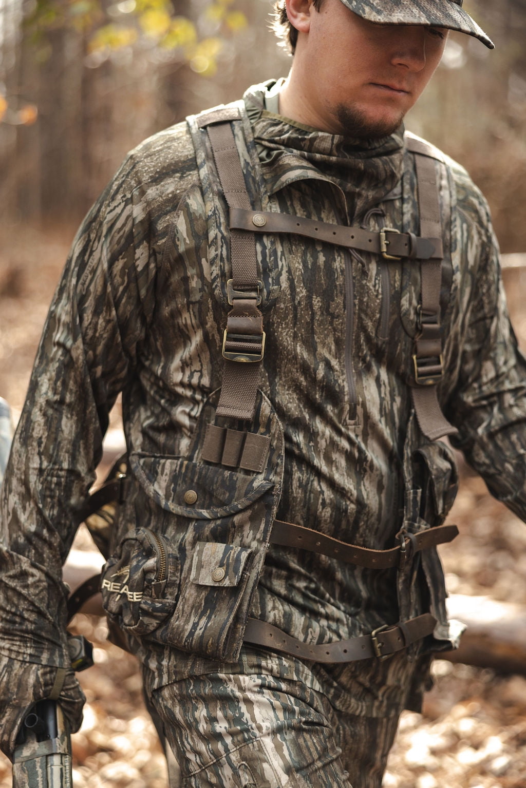 Realtree Men's Camo 1/2-Zip Hunting Pullover with Hood & Face Mask